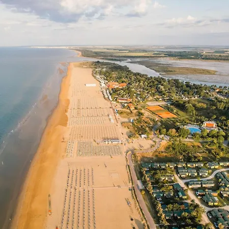 Tranquil Getaway Wit Terraces And A Pool Apartment Bibione